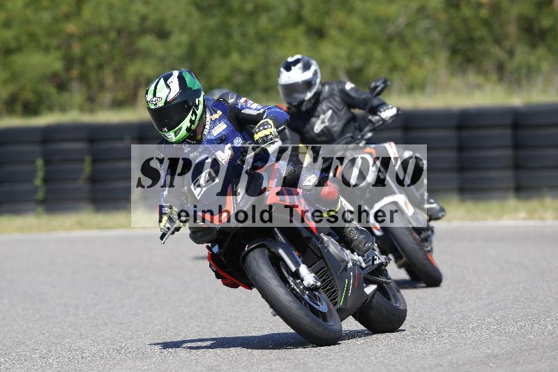 /Archiv-2025/48 25.08.2025 Cornu Master School ADR/gruen-vert/54